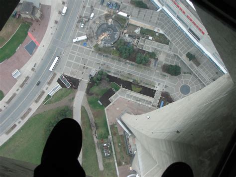 toronto tower with glass floor